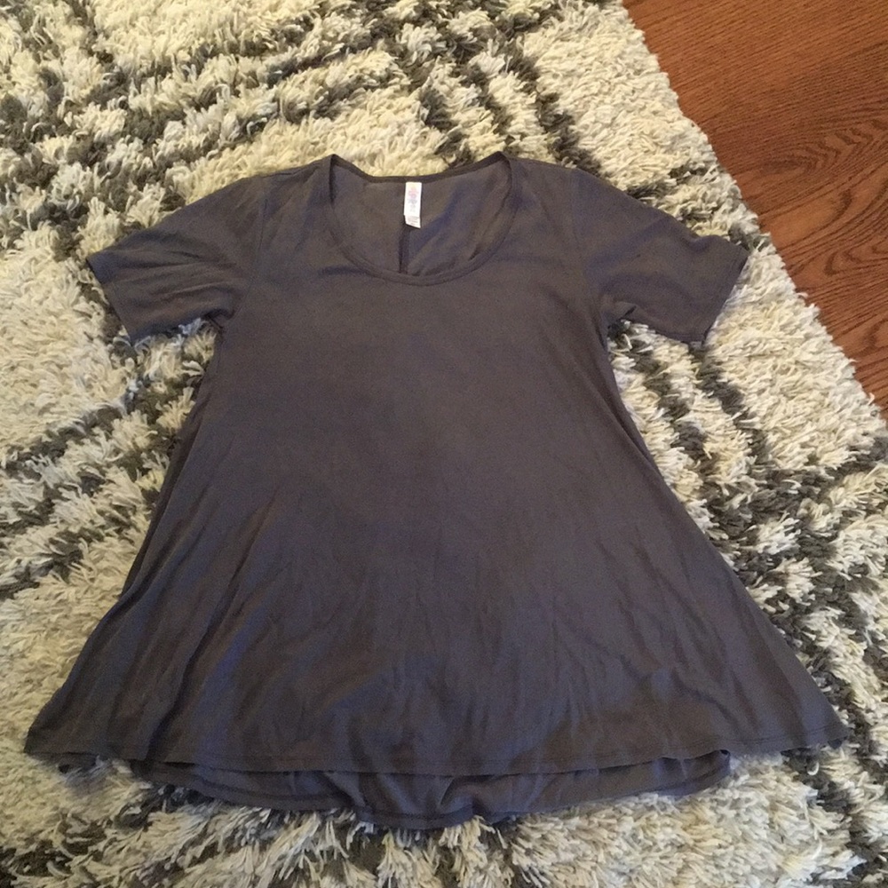LuLaRoe Perfect Swing Style Tee